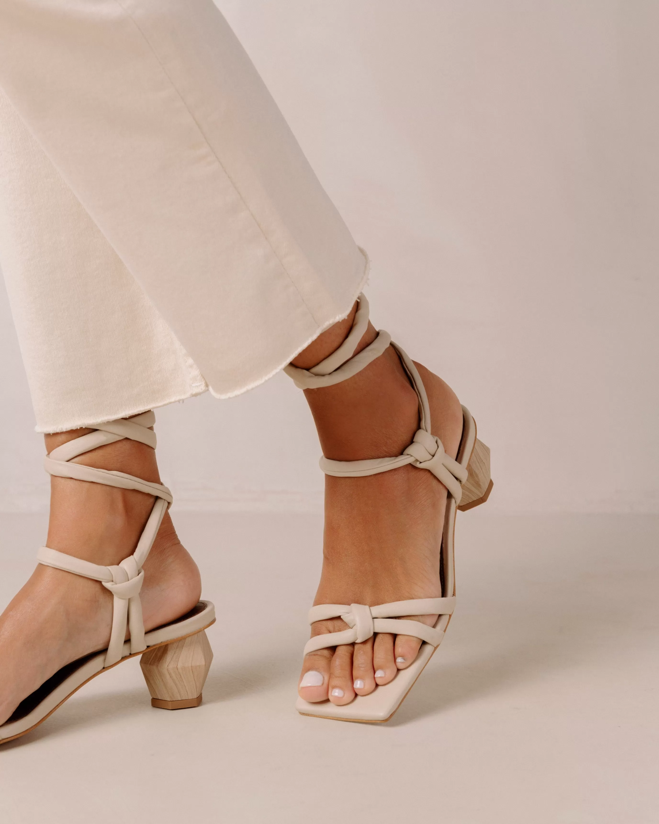 Discount Creative - Sandalias De Piel Blancas SANDALIAS | TACONES