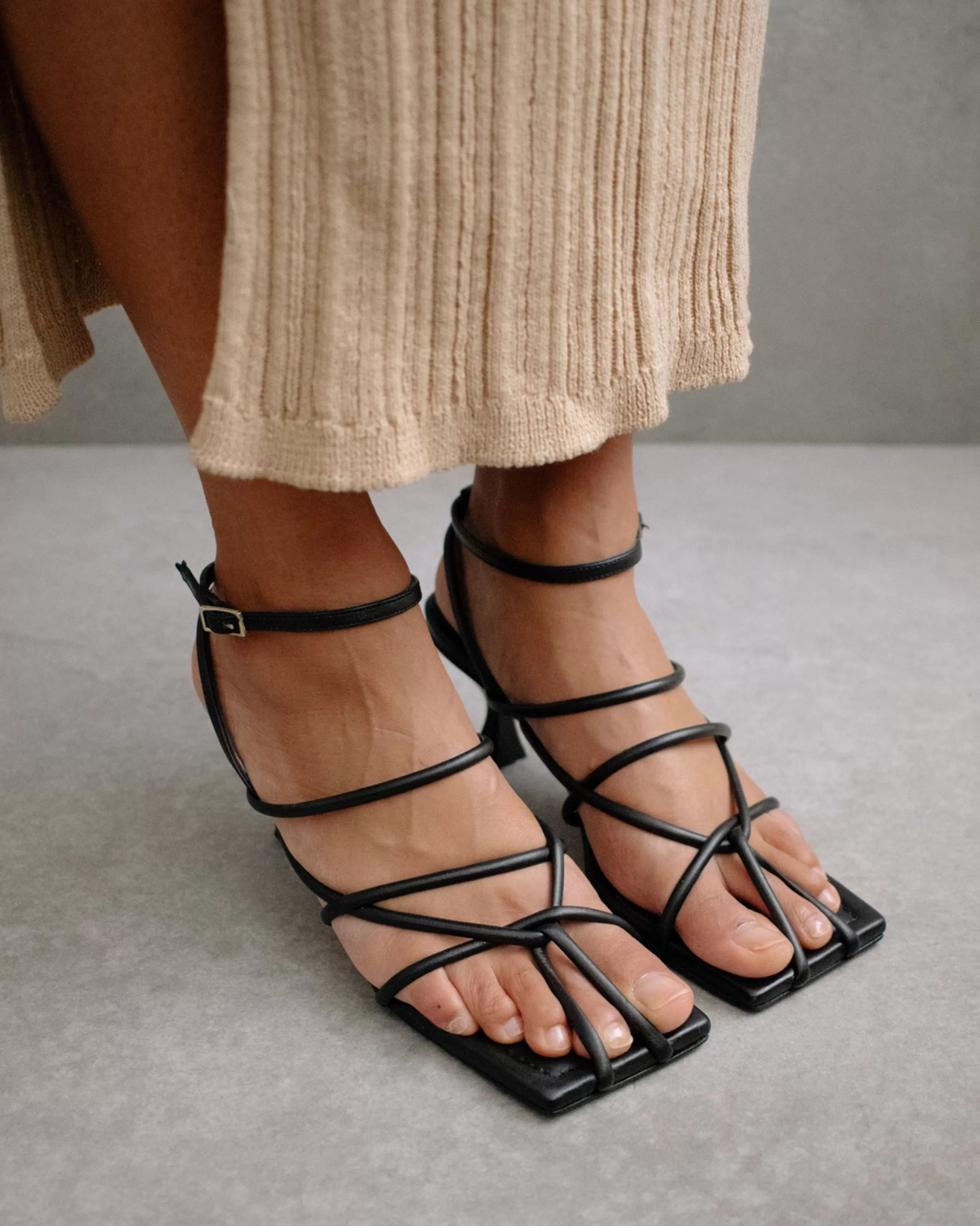 Fashion Ginza - Sandalias De Piel Negras TACONES