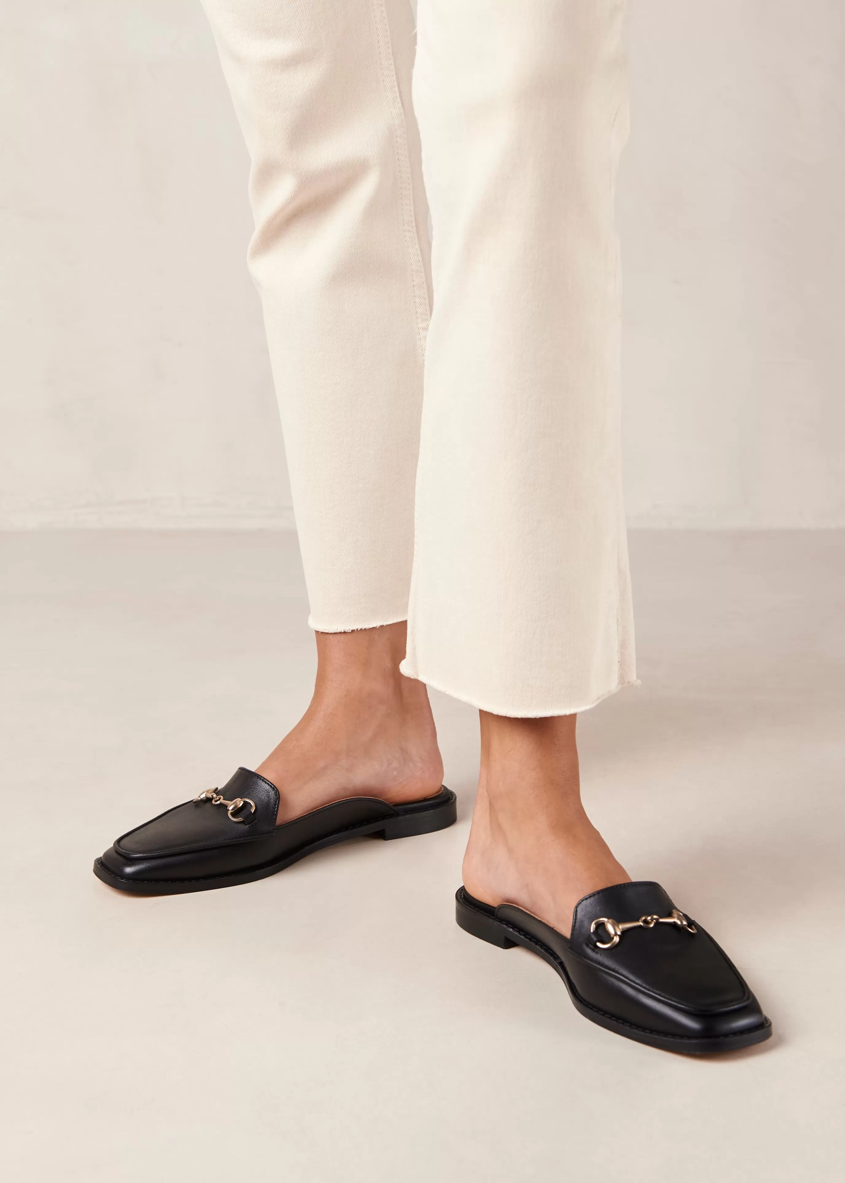 Best Sale Kais - Mules Negros De Piel ZUECOS