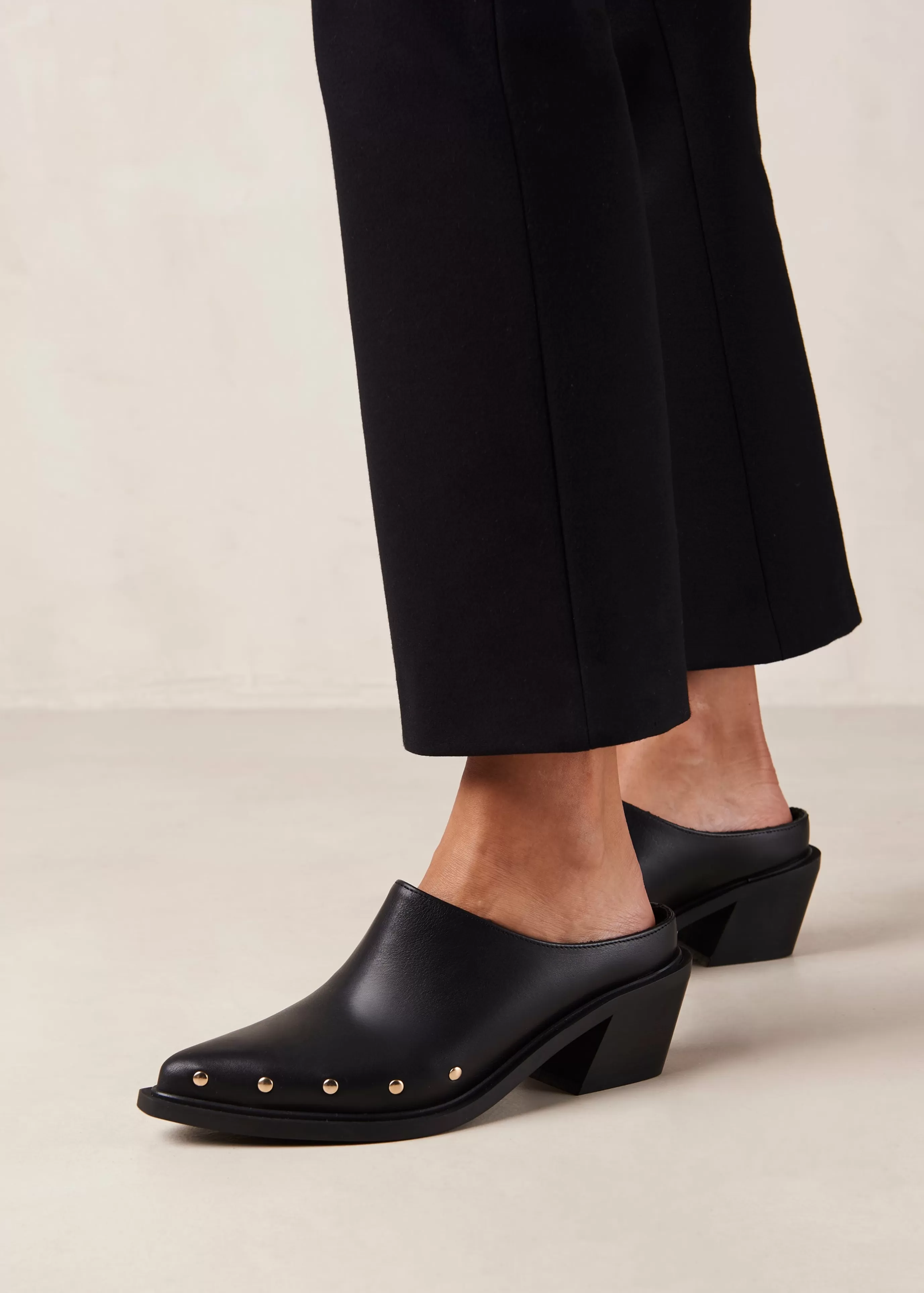 Cheap Lorenzo - Mules Negros De Piel TACONES | ZUECOS