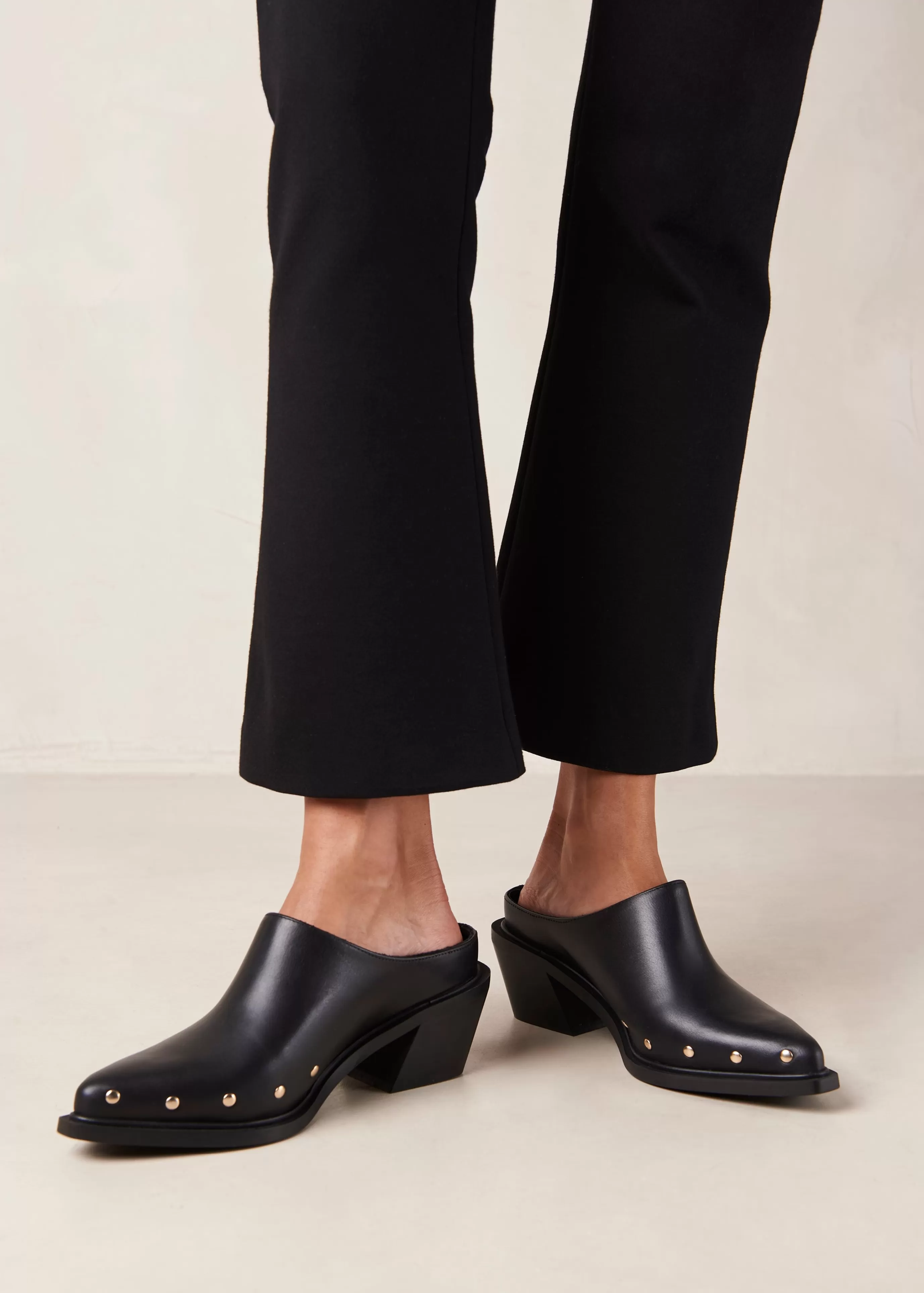 Cheap Lorenzo - Mules Negros De Piel TACONES | ZUECOS