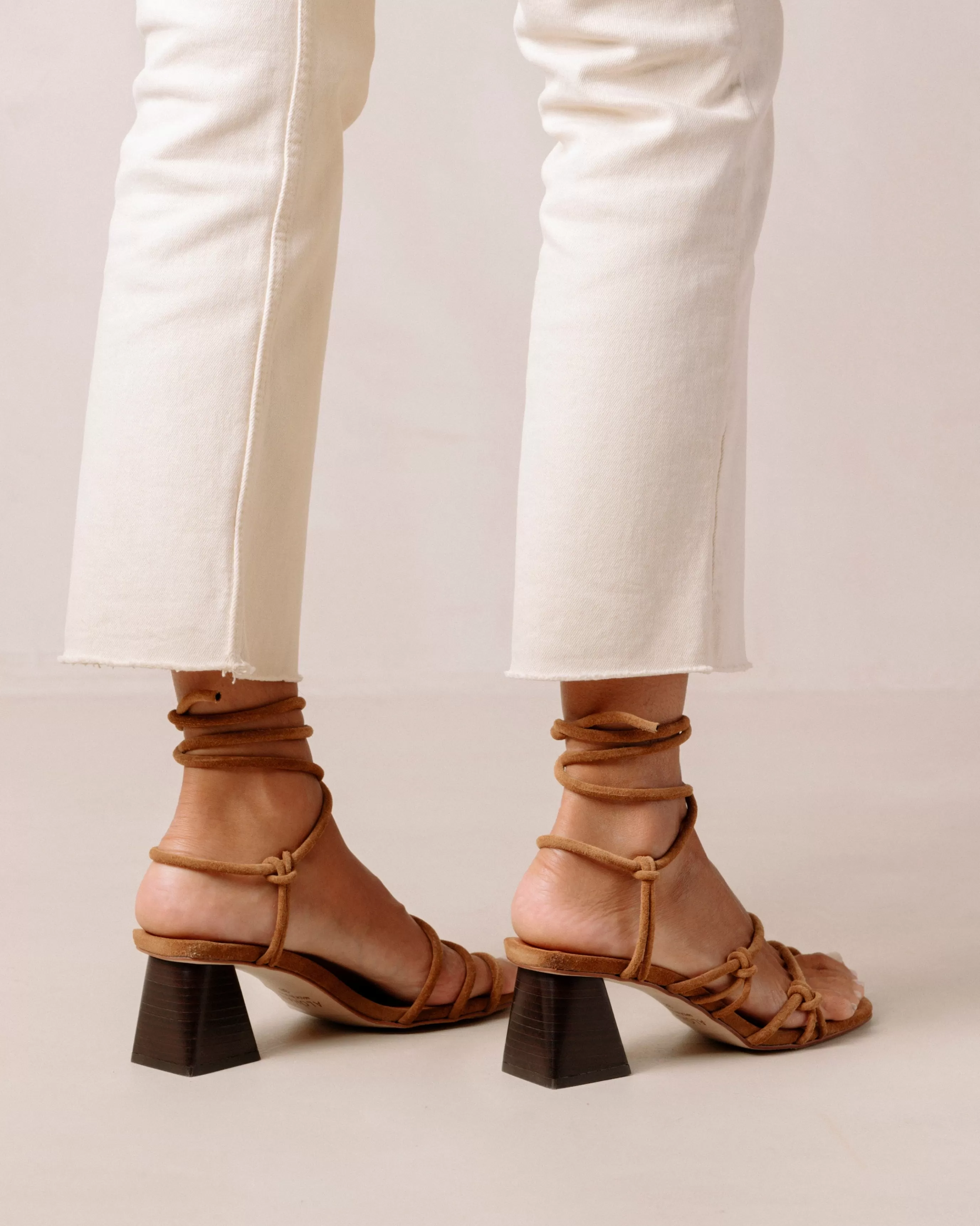 Outlet Rayna Sandalias De Cuero Beige SANDALIAS | TACONES