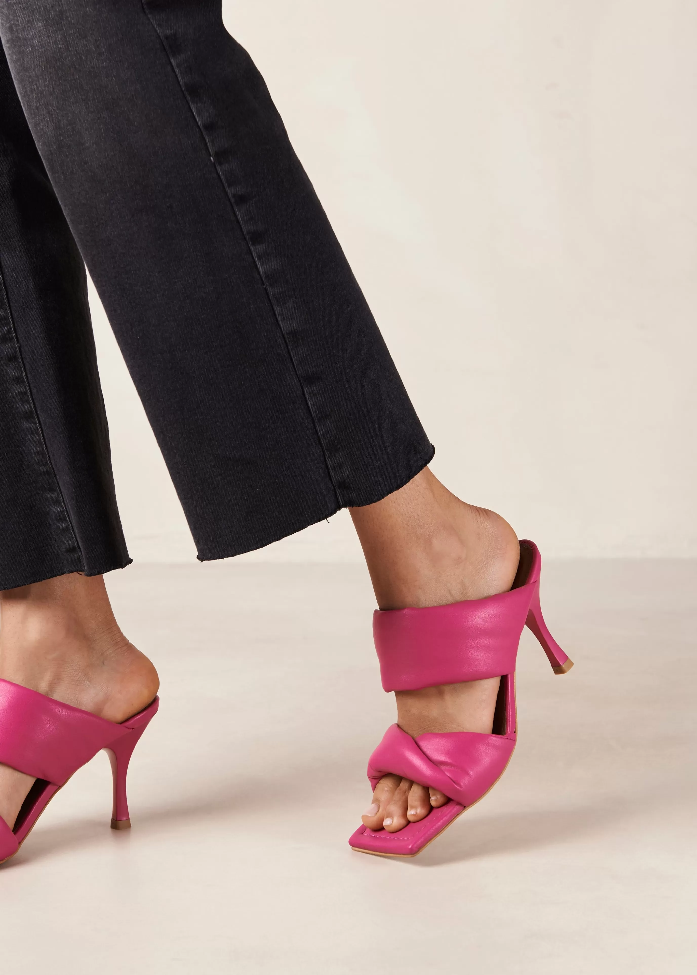 Outlet Twist Strap - Mules Con Doble Tira Rosa Intenso SANDALIAS | TACONES