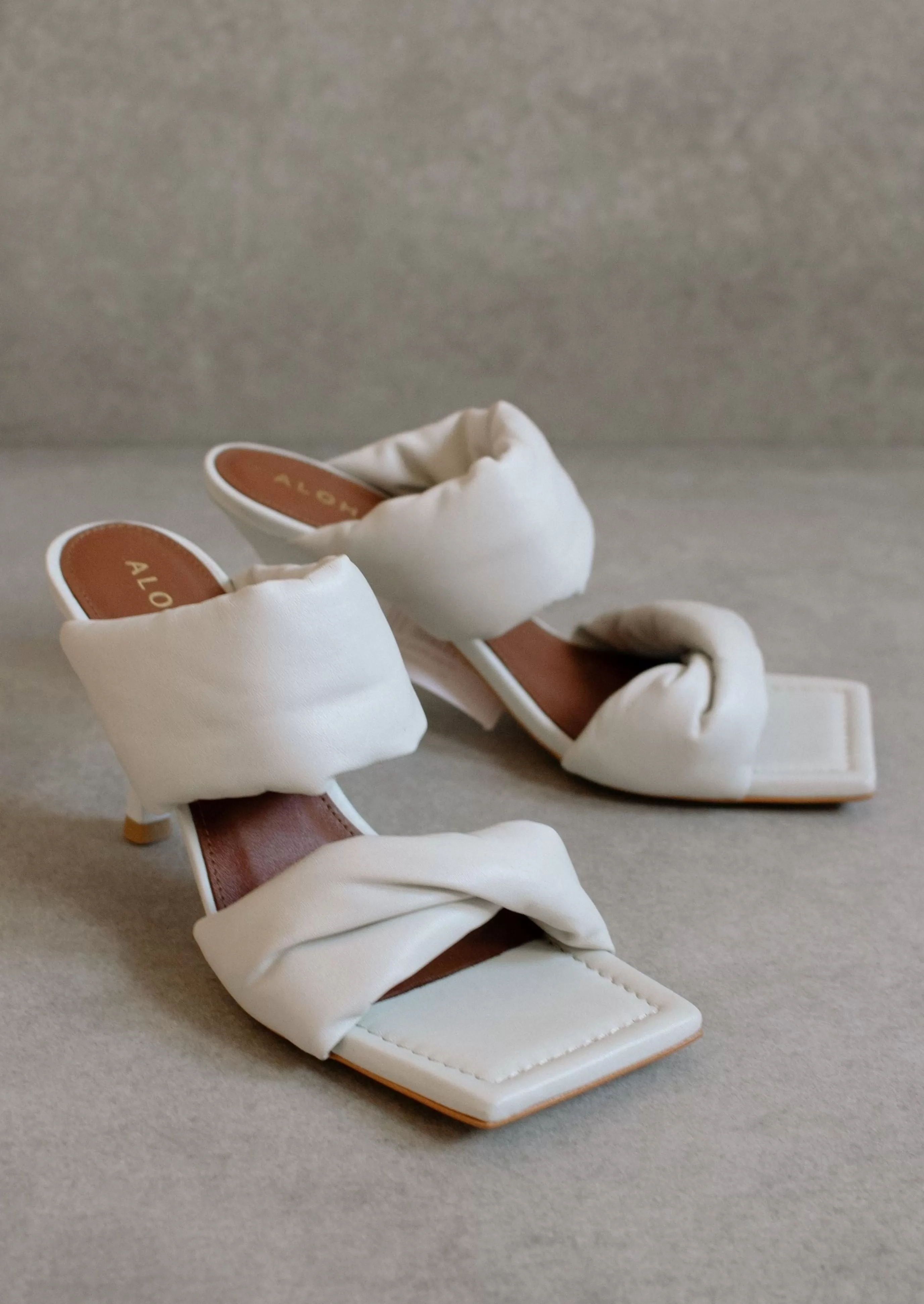 Hot Twist Strap - Sandalias Blancas De Piel TACONES