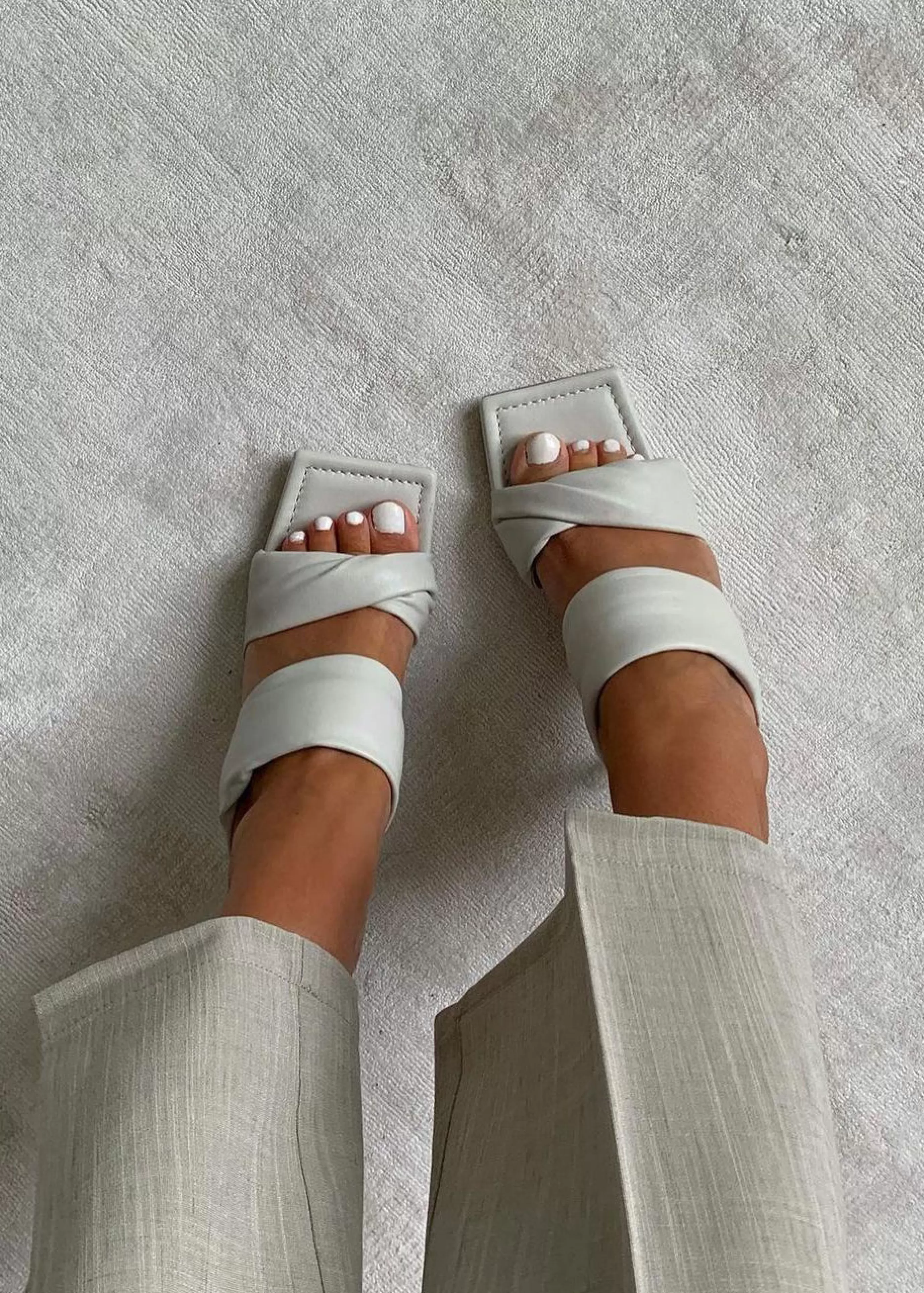 Hot Twist Strap - Sandalias Blancas De Piel TACONES